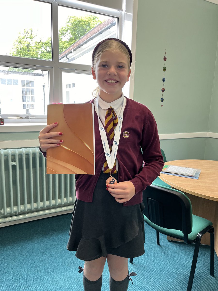 Bronze medal at the national athletics competition for I!! Amazing 🤩 🌟🤩🌟 #WQgoldenbook