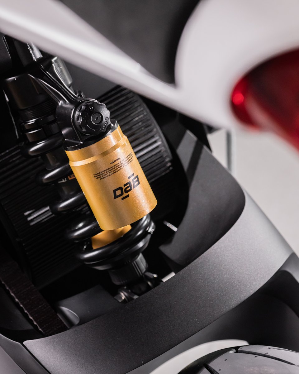 Engineered perfection meets human dreams
.
.
.
#motorcycles #electric #ev #dabmotors #scrambler #lifestyle #design #details #handcrafted #automotive #art #hypebeast #bike #caferacer #garage #limited