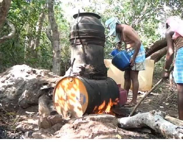 thamuthamud's tweet image. மாநிலங்களிலும் இது போன்ற மரணங்கள் நடந்திருக்கின்றன இணைந்து இந்த பிரச்சினையை தீர்க்க வேண்டும் என்று அண்ணாமலை பேசவில்லை. 

மாறாக, தமிழ்நாட்டில் ஏதாவது அரசியல் லாபம் பார்க்க முடியுமா என்பதை தவிர, அண்ணாமலைக்கு வேறு எந்த நோக்கமும் இல்லை.