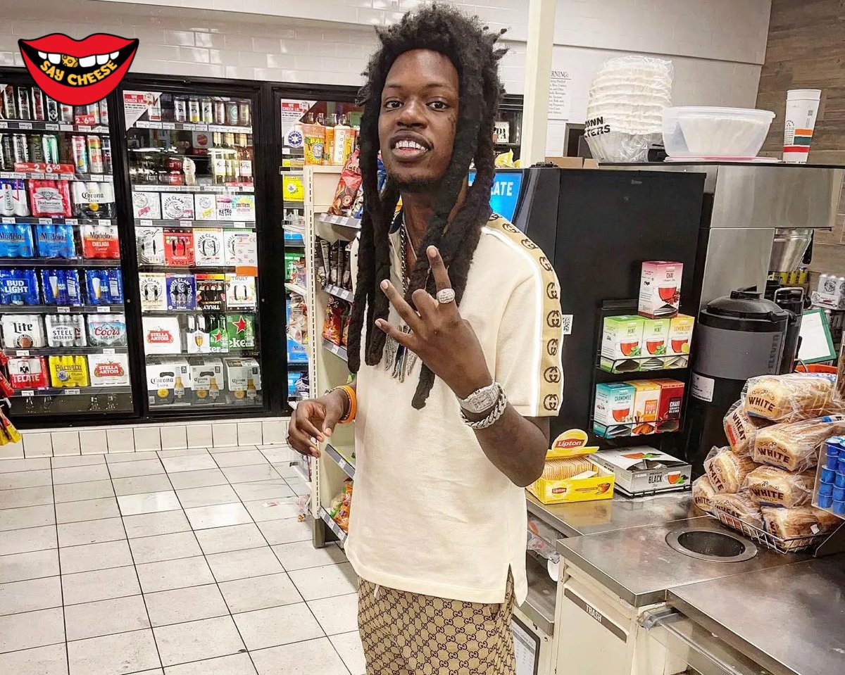 SaycheeseDGTL's tweet photo. Foolio has gained nearly 200,000 followers on instagram &amp; millions of views on YouTube 24 hours after passing away 🕊️🙏🏾 https://t.co/oWYuiDYeGt