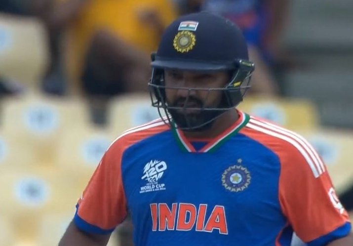 LoyalSachinFan's tweet photo. OH MY GOD, THIS IS BEST I HAVE SEEN OF ROHIT SHARMA. JUST DON'T WANT THIS INNINGS TO END. https://t.co/7gqPIlvNcc