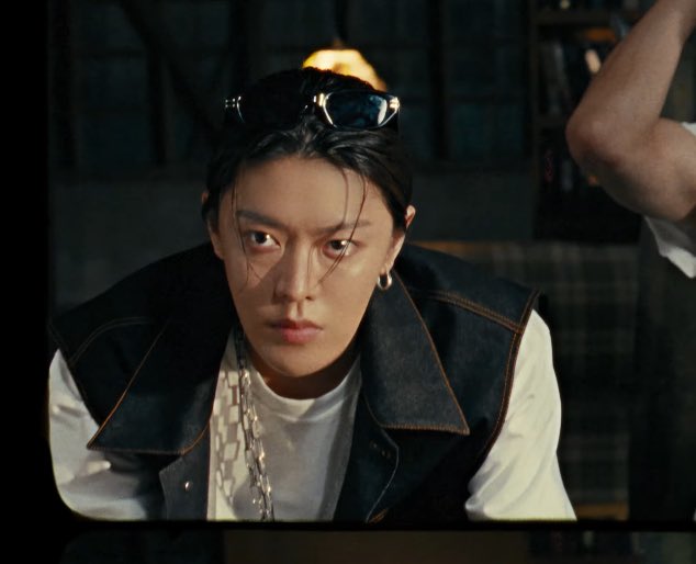 nytfilm's tweet photo. ROCKSTAR YUTA ☆ https://t.co/PKeBBfQNPg