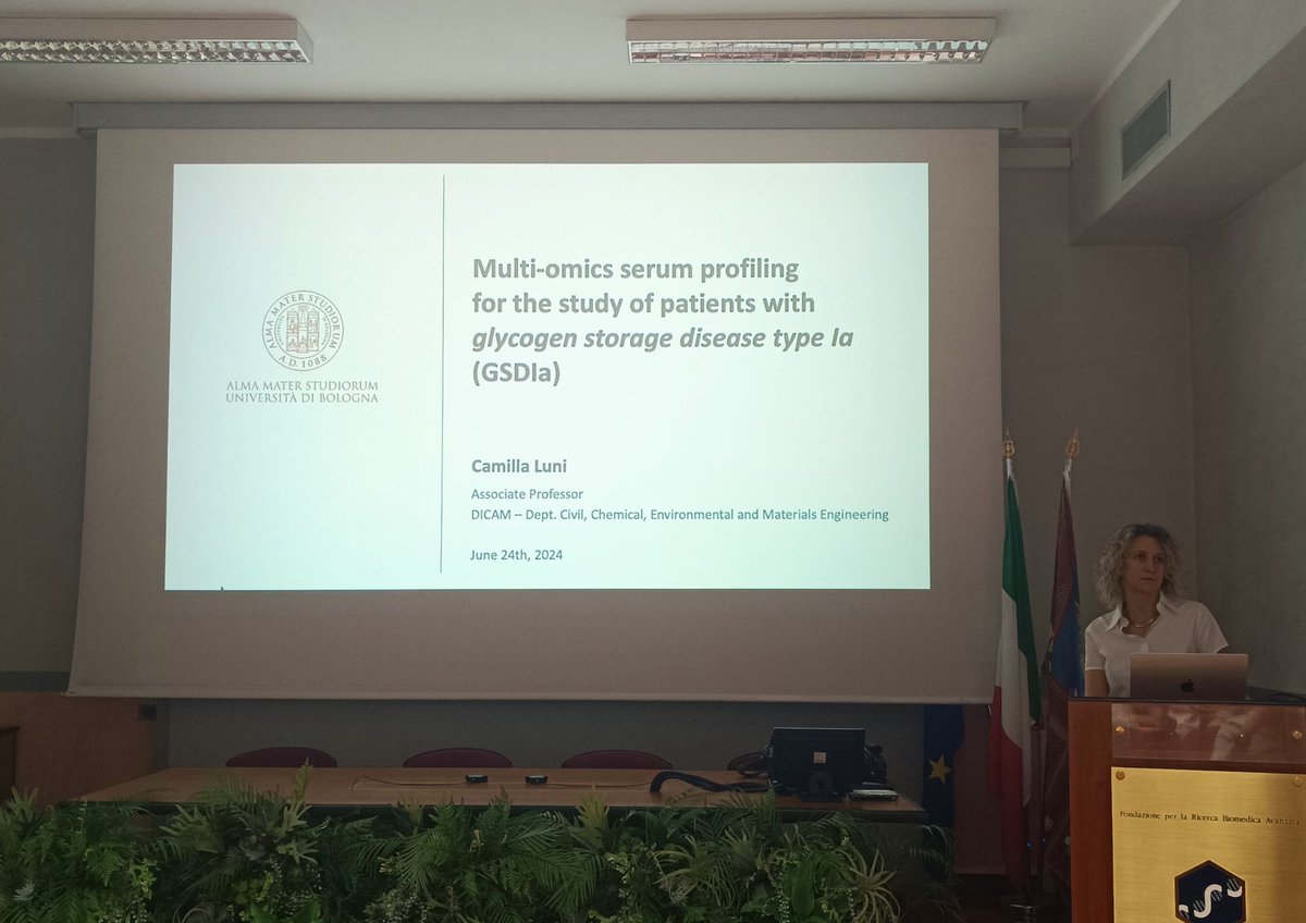 FRBiomedica's tweet image. 🔬Per la conclusione del corso "Bulk and single-cell omic approaches" organizzato dal #VIMM per i propri ricercatori, abbiamo avuto il piacere di ospitare Camilla Luni, associate professor all'Università di Bologna, e Giuseppe Riccardo Diaferia, group scientist all'IEO di Milano.