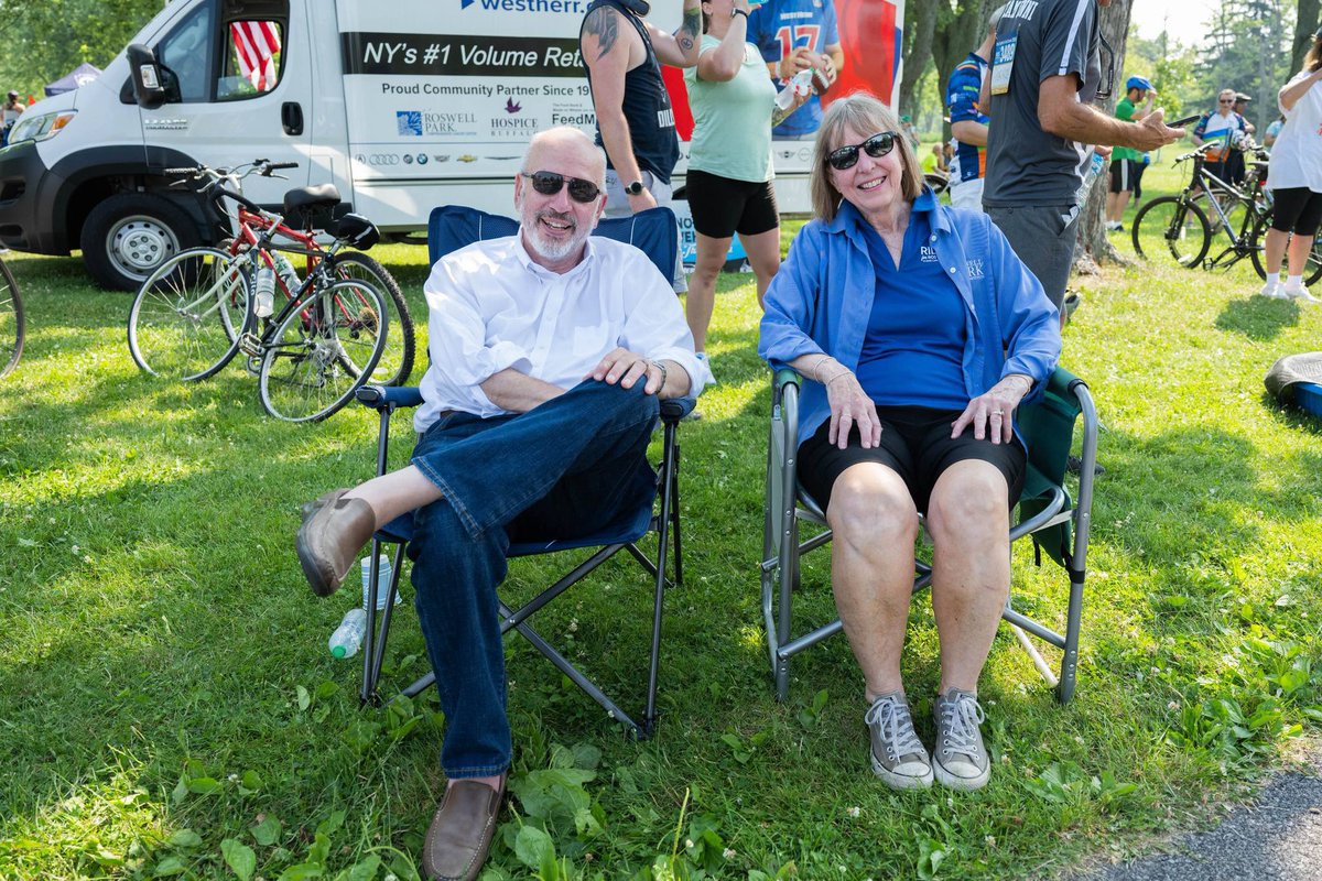 WestHerr's tweet photo. Another amazing @RideForRoswell in the books!! A special THANK YOU to all of our rest stop volunteers that were out there supporting the wonderful riders! 👏 

Congrats to everyone on helping raise more than $5.7 million in the fight against Cancer! 🚴❤️💰 #RFR24 #TeamWestHerr #WestHerrCares

View more photos: https://t.co/2BHwMQo5zk
