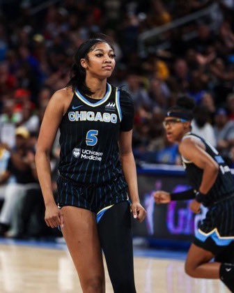 I knew this day was coming but I’m not ready, two of my favorite players on the court at the same time 😭😭😭😭 

Y’all prepare to be sick of me 😂😂😂😂