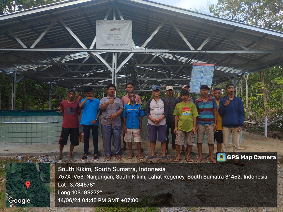 EvaTajuddin's tweet photo. Jum'at (14/06/24), Eva Hendrayani Luhkan Kab. Lahat mendampingi Kelompok penyerahan bantuan Program Prioritas KKP paket bantuan bioflok lele Pokdakan Lubuk Alay Serikat di Desa Nanjungan Kec. Kikim Selatan Kab. Lahat
#GiatluhkansatminkalBRPPUPP
#luhlapor 
#Lahat https://t.co/a0zzGMzsLp