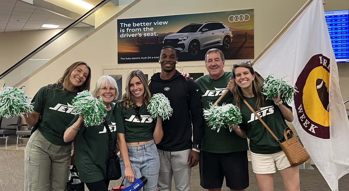 Irrelevant Week (@irrelevantweek) on Twitter photo The week has officially begun! Welcome to Newport, <a href="/Jaylen_Key/">Jaylen Key</a>! 😄
#MrIrrelevant #IrrelevantWeek The week has officially begun! Welcome to Newport, <a href="/Jaylen_Key/">Jaylen Key</a>! 😄
#MrIrrelevant #IrrelevantWeek