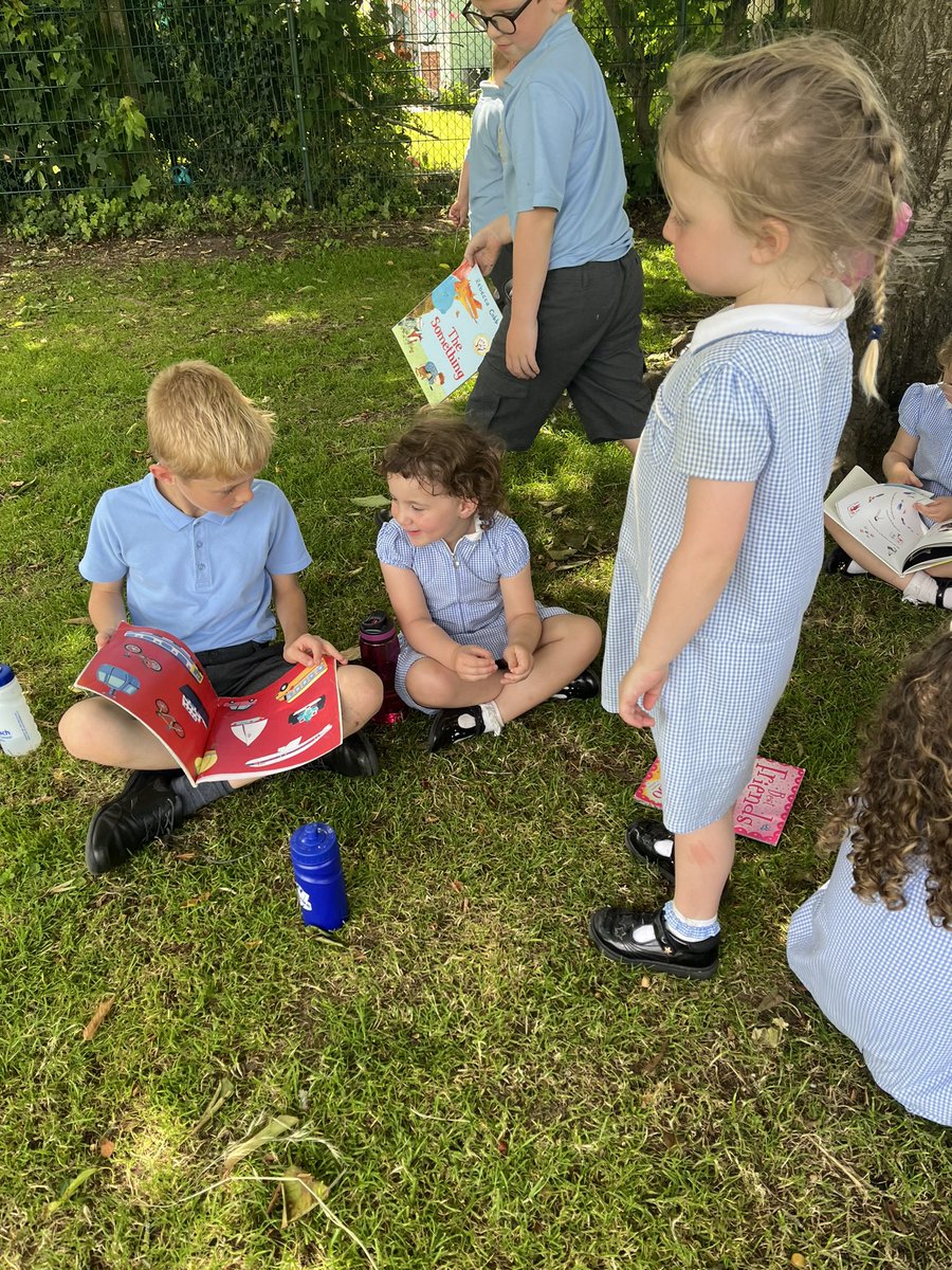 What a wonderful time we had when Year 4 came to visit us during our snack. They can and sat and read to us on the field in the shade. What a perfect afternoon thank you Year 4!☀️📚 <a href="/ComberbachMrsG/">Mrs Green</a> @ComberbachMrsY