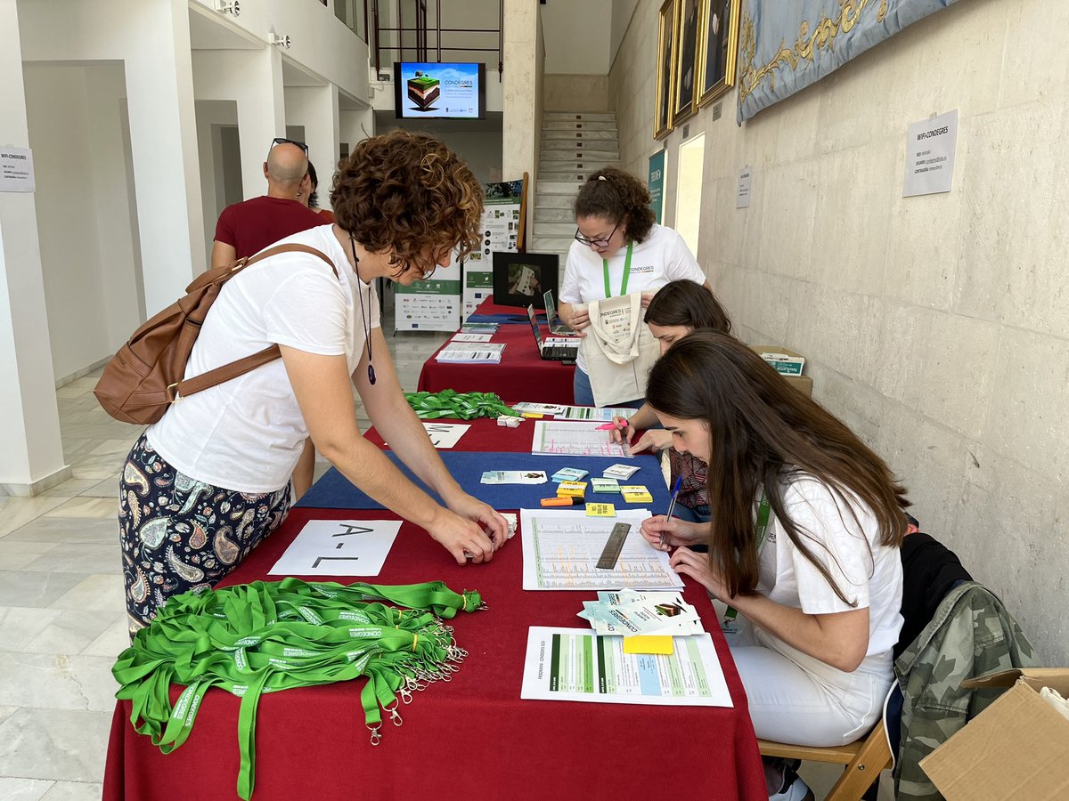 ICCRAM_UBU's tweet photo. ¡Bienvenidos/as al #CONDEGRES2024!🎉 
Hemos comenzado con la conferencia de la mejor Tesis Doctoral, de Minerva García @minee_gc👏 y seguimos con la Asamblea General de la @SECS_Spain.

¡Gracias por venir! Seguimos. 

Programa: https://t.co/MpDNuXHl2F https://t.co/XraAkjssXc