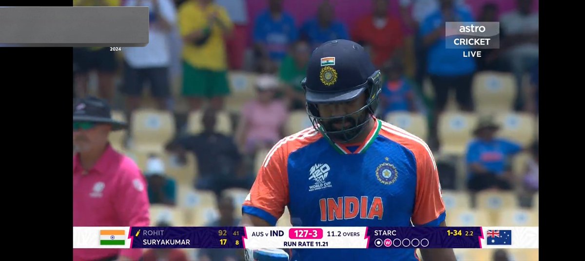 Vivekpanchaal's tweet image. This 92 &amp;gt; more than many of your hundreds for me na 

Love and Respect forever for my man Rohit ♥️🥹

#INDvsAUS