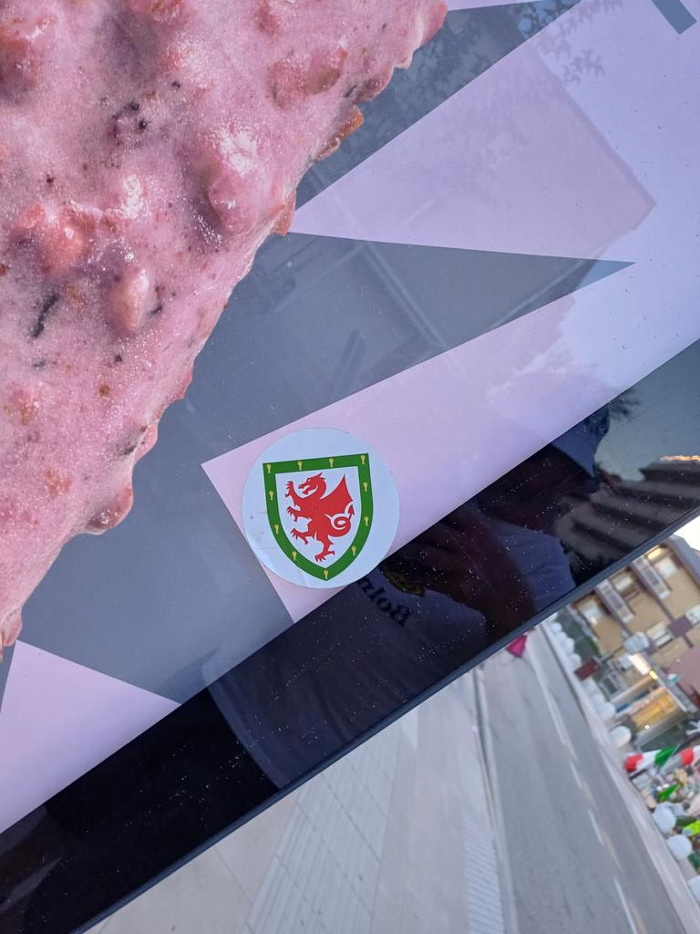 Lemonswed4cawl's tweet photo. #Annibyniaeth #WeGetEverywhere #Cymru โค๏ธ๐ด๓ ง๓ ข๓ ท๓ ฌ๓ ณ๓ ฟ https://t.co/xjihAvIg2D