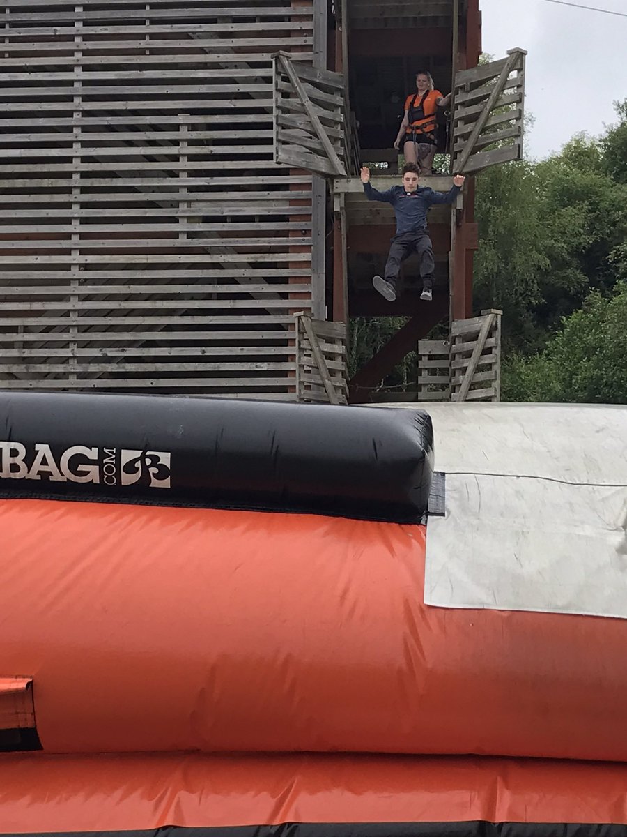 DHSBHistory's tweet photo. And a few more jumps.. @DHSBoys #dhsboyscew2024 https://t.co/21frutovJh