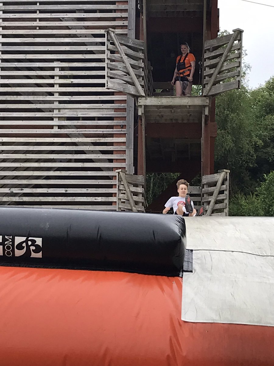 DHSBHistory's tweet photo. And a few more jumps.. @DHSBoys #dhsboyscew2024 https://t.co/21frutovJh