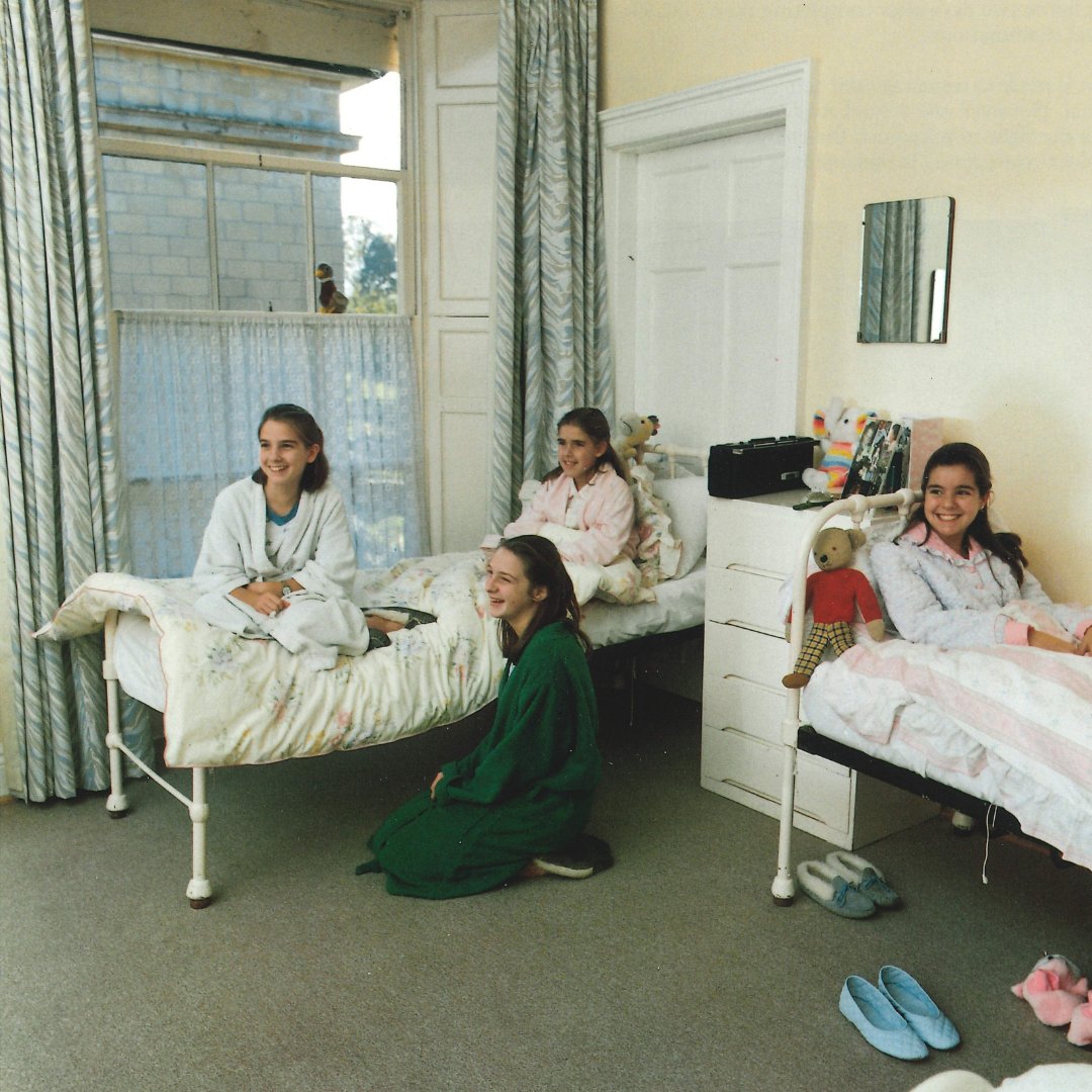 LewestonSchool's tweet image. As National Boarding Schools week with @BSAboarding wraps up, we&apos;ve dug up some photos from the 80s and early 90s showcasing our boarding houses. Do you recognise them? 

#Iloveboarding #bsaboarding #boardingschool #lewestonalumni #memorylane #NationalBoardingSchoolsWeek