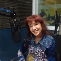 Hoy a las 21 hs en el programa radial Dionisio, 34 años de permanencia en el aire, por FM La Tribu 88.7. Mz, entrevistaremos al periodista, comunicador y dramaturgo Vìctor Hugo Morales , y a la periodista y docente Adriana Schottlender. No se los pierdan!!!Que viva el argentino!