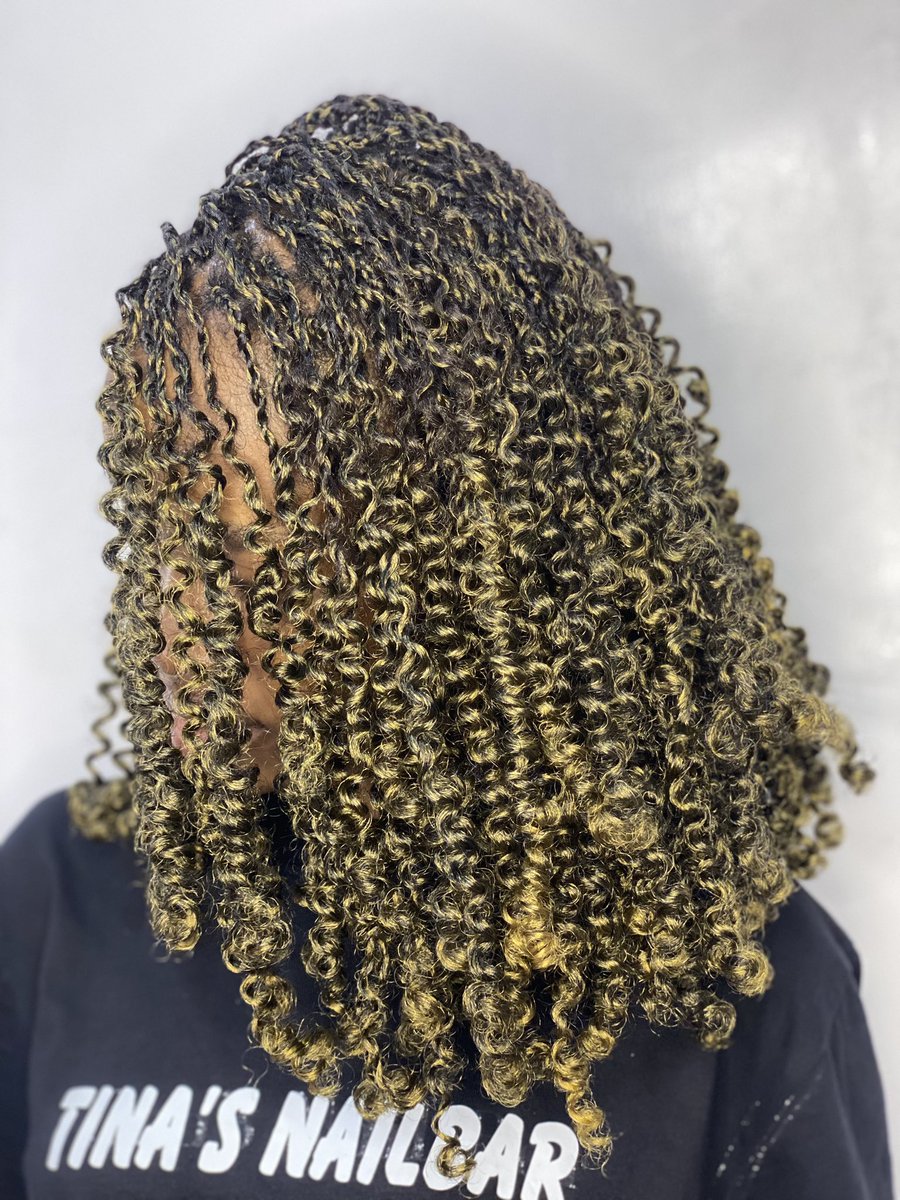 makshairven's tweet image. We made this stunning micro twist style and we can't wait to do the same for you!
 Book your appointment now and let's get twisting!
 #MicroTwist #HairGoals #TwistItUp #CopaAmèrica #Formula1  #HairStyling
 #BeautyService #fypppppppppp