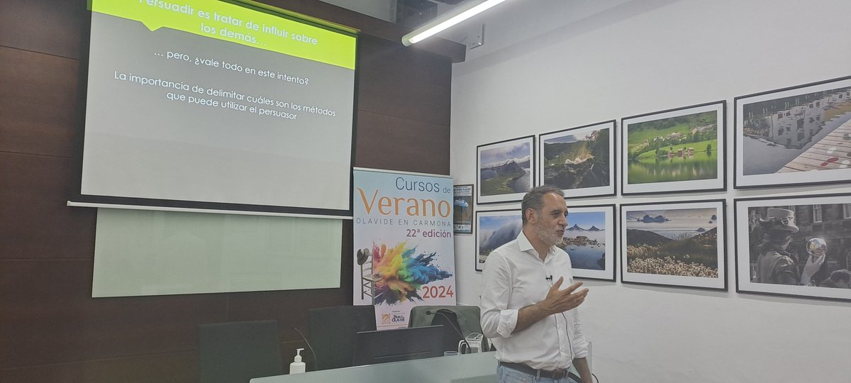 martavelezr's tweet photo. Gracias a @tristan_PB @Navarro_PP @ruizmateos @rob_rodriguez_a y @AnaRiveroSVQ por participar en la primera jornada del curso de verano "Comunicación política: estrategias para un contexto de polarización" que organizo en @olavidecarmona junto a mi compañero @josematrujillo. https://t.co/22B7Y7fb3q