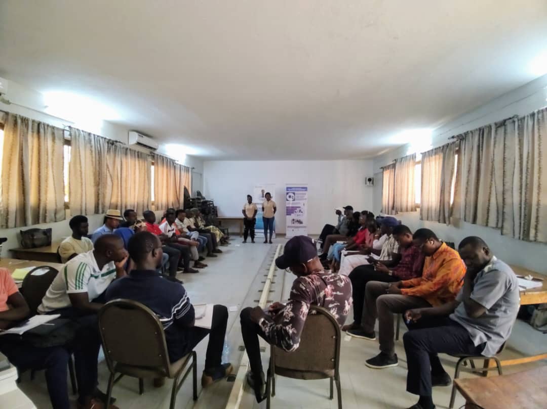 CasaBio2's tweet photo. 🇸🇳 Réalisation de Journées Test - au CFP de Ziguinchor - durant la quatrième expérimentation de l'Approche standard visant à appuyer de manière holistique au Sénégal le processus de l'insertion des jeunes par l'entrepreneuriat.
#GFA #GIZ #entreprenariat #ApprocheStandard #Zig https://t.co/4Qgd2APYFB