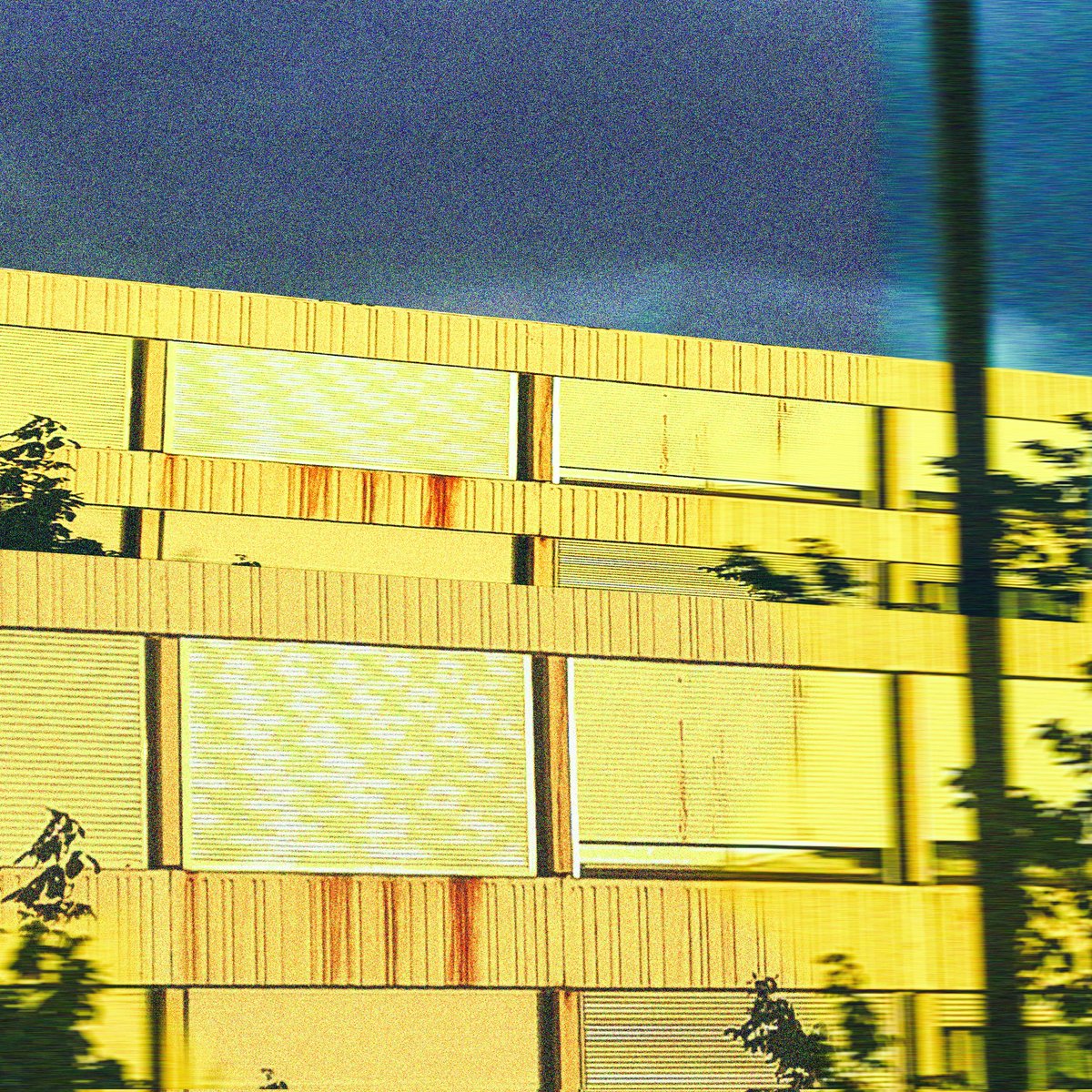 xela_yung's tweet photo. DISPONIBLE SUR SOUNDCLOUD
  SINGLE X2 // LAYER&amp;TWILIGHT
        with Macc.habe + Zaim 
        visuels par @_veloveto https://t.co/SKpHIXpMLd