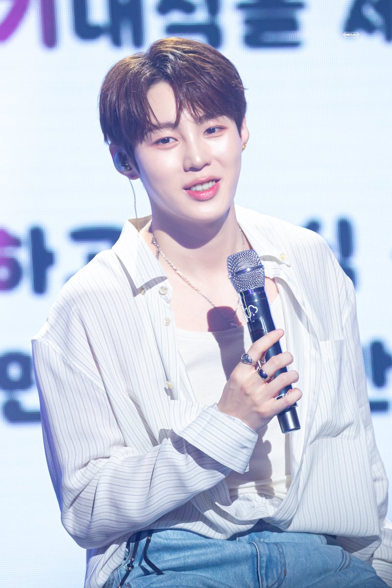 240623
덕분에 행복했어 고마워 떵웅🥹✨️
#하성운 #성운