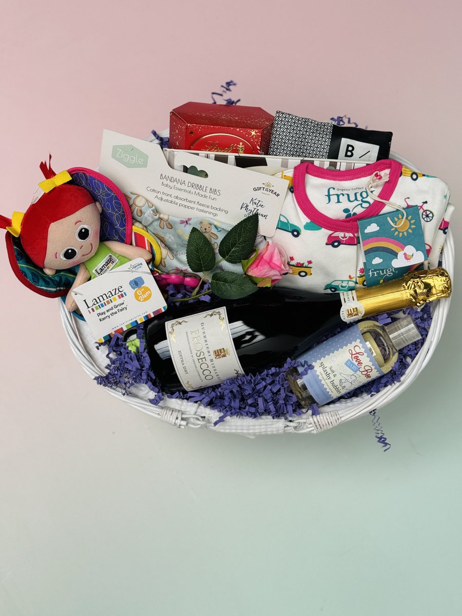 BasketsGalore's tweet photo. Today's Gift Basket Of The Day is "New Parents Gift Congratulations Girl" 👶

https://t.co/qlkghmMxJL

Follow &amp; RT to enter #prize draw to #win a Gift Basket. More info via our blog.

#dailydispatch #gifts #competition #giftbasketsrule #newparentsgifts #babygifts https://t.co/bTQsq7p4mj