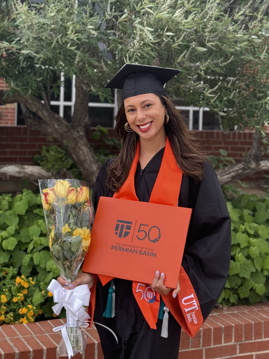 A UTPB social work graduate was accepted into an Ivy League institution! Chloee Suchy says being accepted into an Ivy League was something she dreamt of but didn’t think was a real possibility🎓

Read more: utpb.edu/success/2024/0…

#UTPB #Graduates #FalconsUp