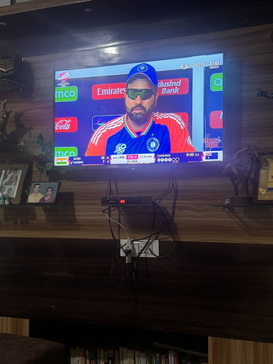 VikasPandey436's tweet photo. #INDvsAUS Abki baar 200 paar https://t.co/weJVq5Nehs