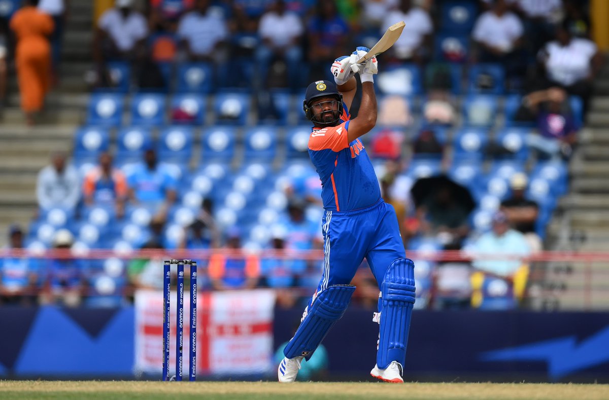 Cricketracker's tweet photo. Highest strike rate in an innings for India in T20 World Cups (minimum 30 balls faced)

233.33 - @YUVSTRONG12  [70(30) vs Australia, 2007]
224.39 - @ImRo45  [92(41) vs Australia, 2024]