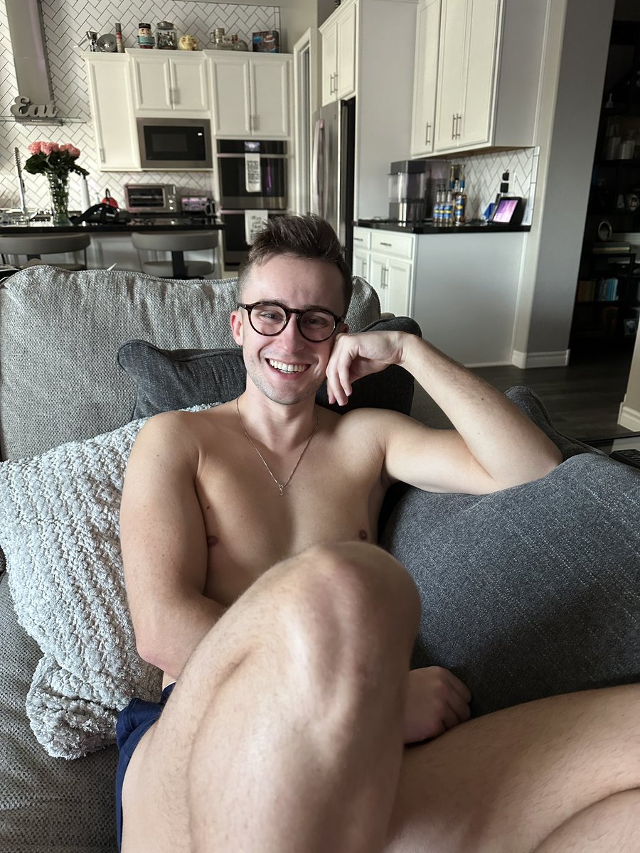 Good morning twitter 😚 #gay