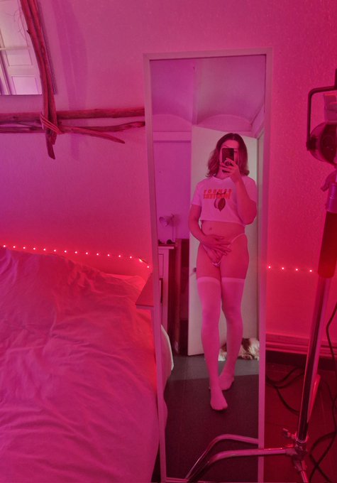 Watch Sophie WildRose 🏳️‍⚧️ 1.3%🌹's leaked NSFW photo on TwXstars