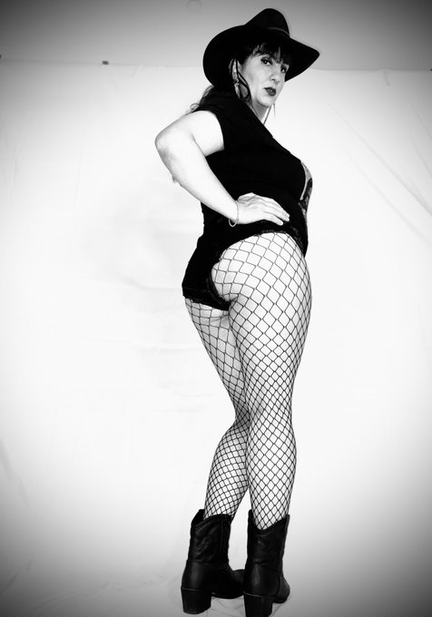 June 2024  . . . #xenaromanova #femmefatale #curvywoman #bossbabe #strikeapose #nycmodel #modellife #modeling<a href="/tag/xenaromanova"class="tags">#xenaromanova</a><a href="/tag/femmefatale"class="tags">#femmefatale</a><a href="/tag/curvywoman"class="tags">#curvywoman</a><a href="/tag/glam"class="tags"><span>#glam</span></a><a href="/tag/glamour"class="tags"><span>#glamour</span></a><a href="/tag/modellife"class="tags"><span>#modellife</span></a><a href="/tag/bossbabe"class="tags"><span>#bossbabe</span></a><a href="/tag/modeling"class="tags"><span>#modeling</span></a>