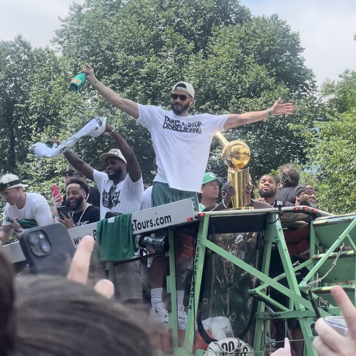 LamboTheGod's tweet photo. Shit really #DifferentHere https://t.co/eYY4uSsBon