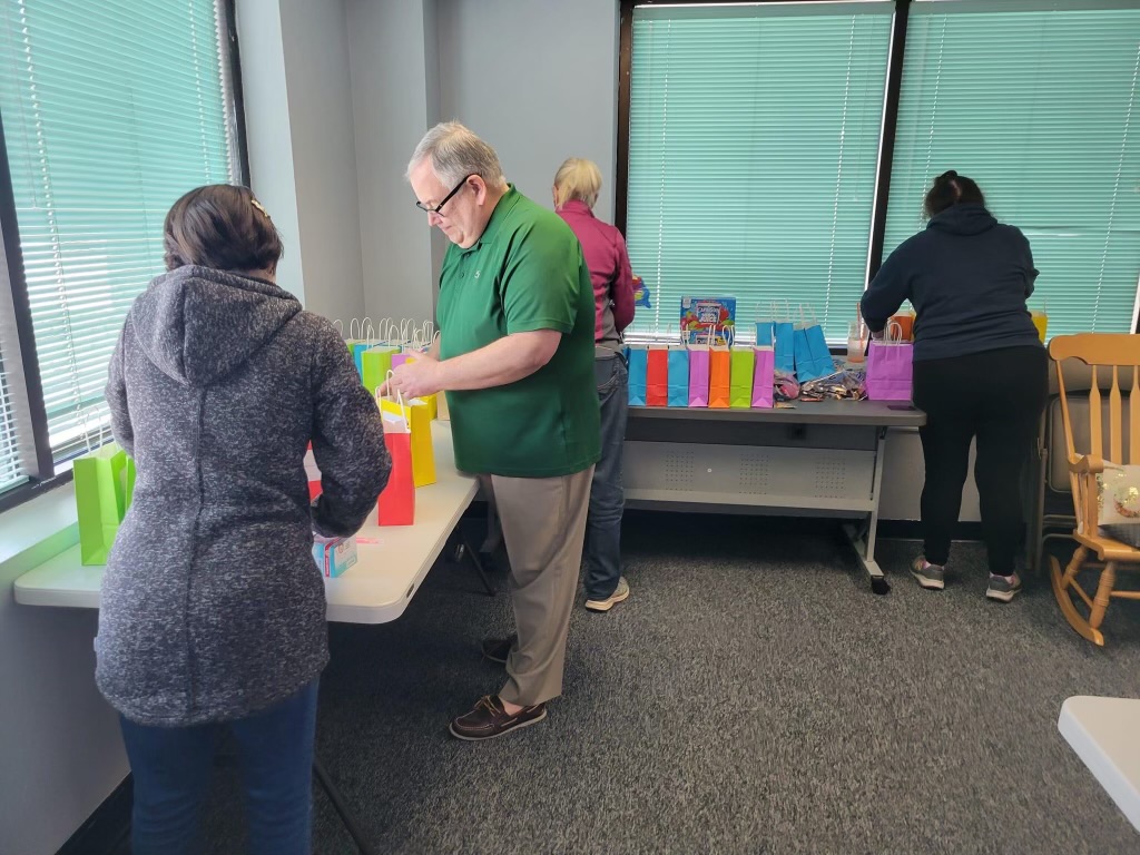 Spanish Community of Wallingford (SCOW) tweet media