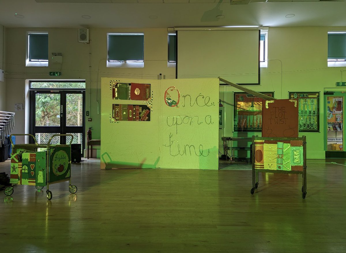 rcssdcpp's tweet image. ✨ first year DATE have just wrapped up an incredible children's puppet show aimed at 3-7 year olds!
#PuppetShow #ChildrenTheatre #EcoFriendly #CreativeProcess #Puppetry #TheatreLife #Storytelling #CornwallTour