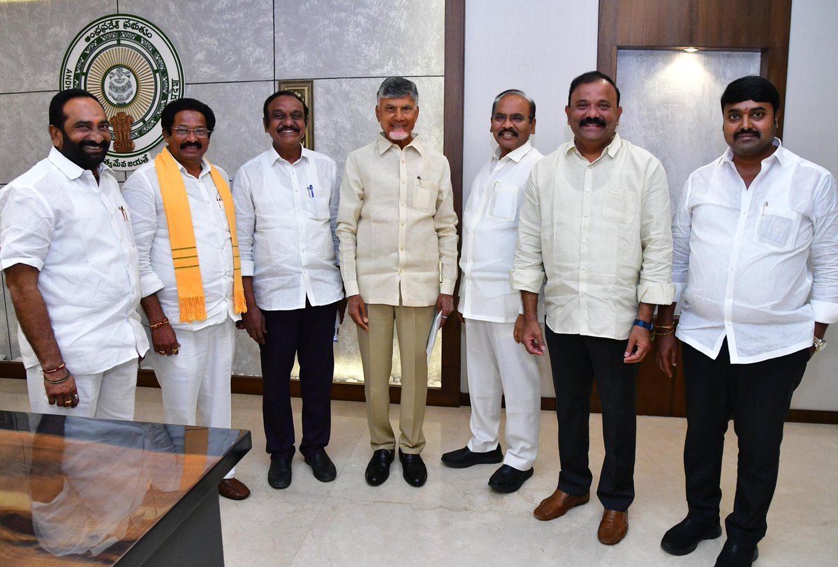 పల్నాడు@®️🅰️♏️$ tweet media