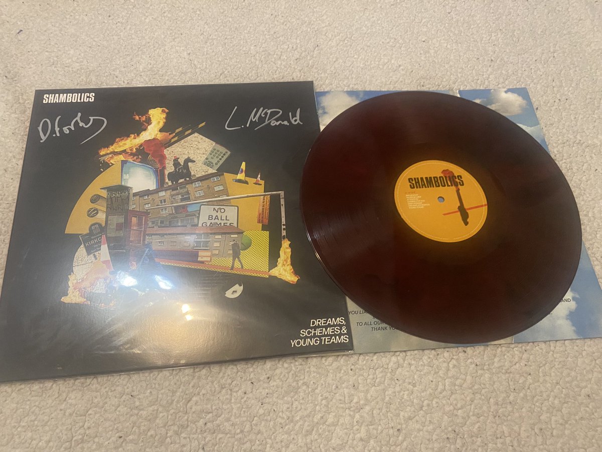 palaces of Laura’s mind 💡 tweet media