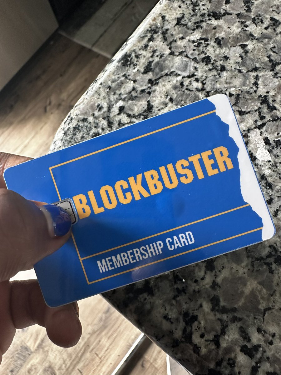 alonzolerone's tweet photo. My new credit card!! 🫨 https://t.co/FLZ06JFpgP