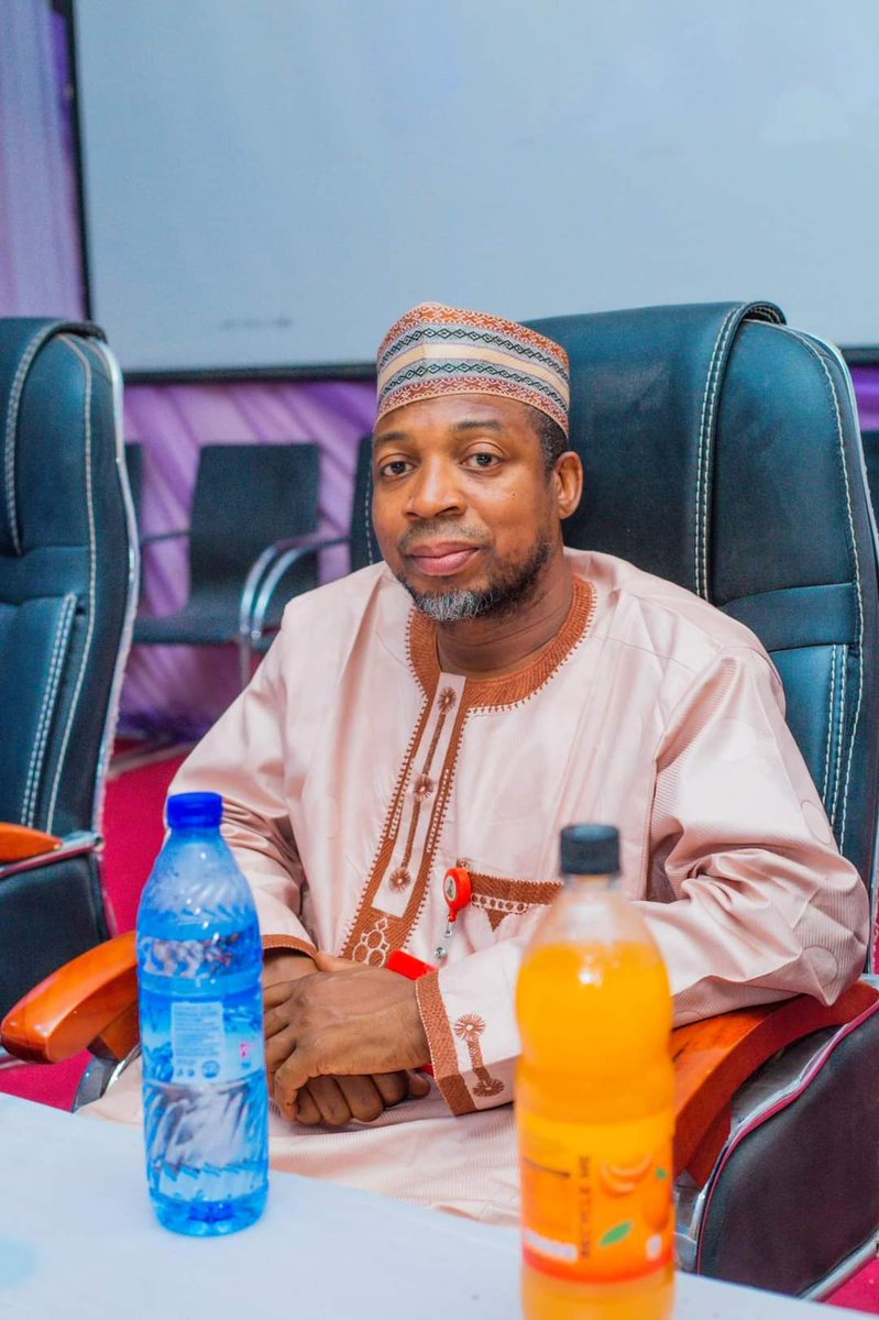 Inna lil Laahi wa inna ilaiHi Raajiun!
The death has occurred of Professor Yusuf Saidu, the Deputy Vice Chancellor Research Innovation and Development Usmanu Danfodiyo University (UDUS) Sokoto. He was attacked and killed by Bandits on his to Kaduna from Sokoto as reported by