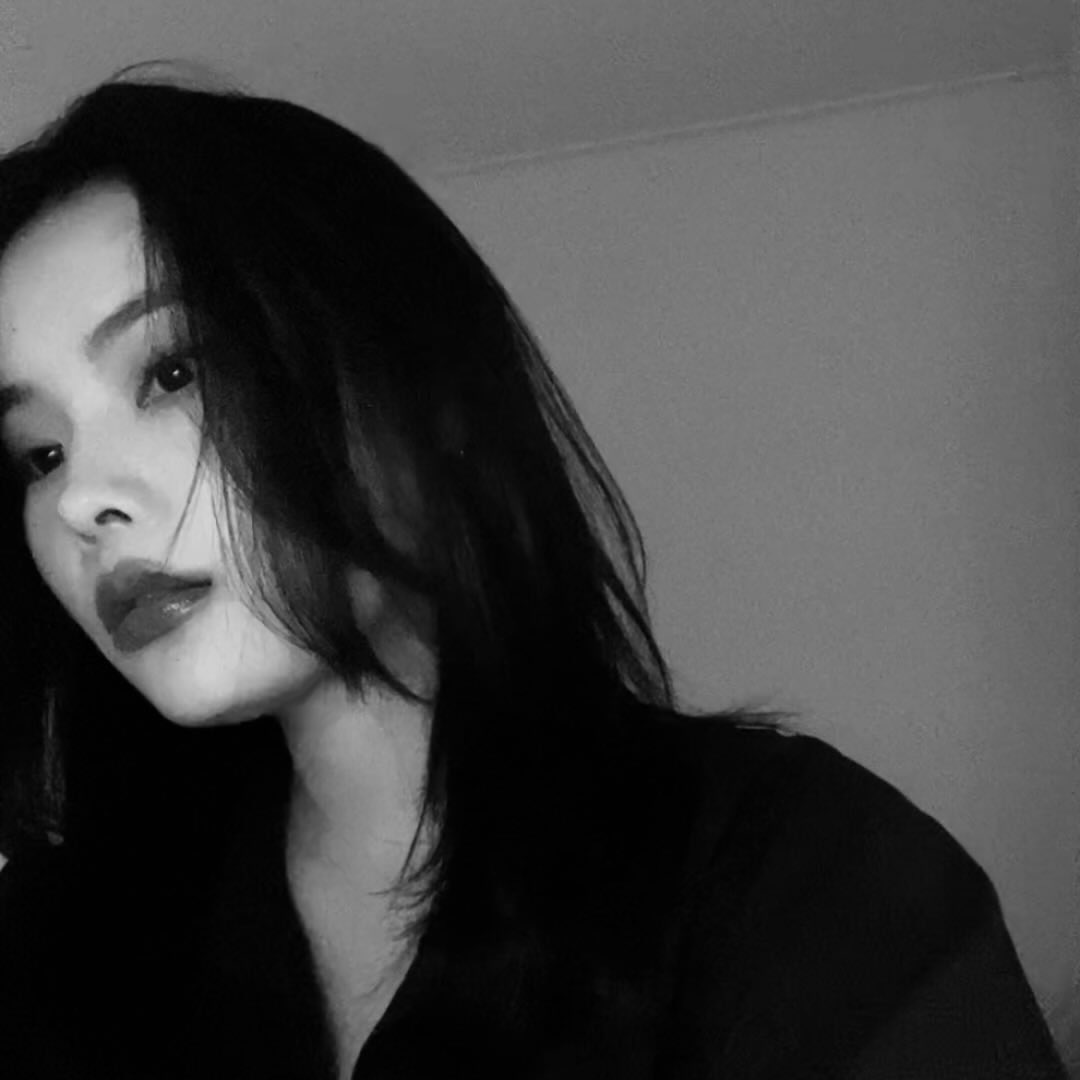 <INSTAGRAM PROFILE>

Profile Picture Update

instagram.com/clarosilverina…

#RINA #리나 #WekiMeki #위키미키