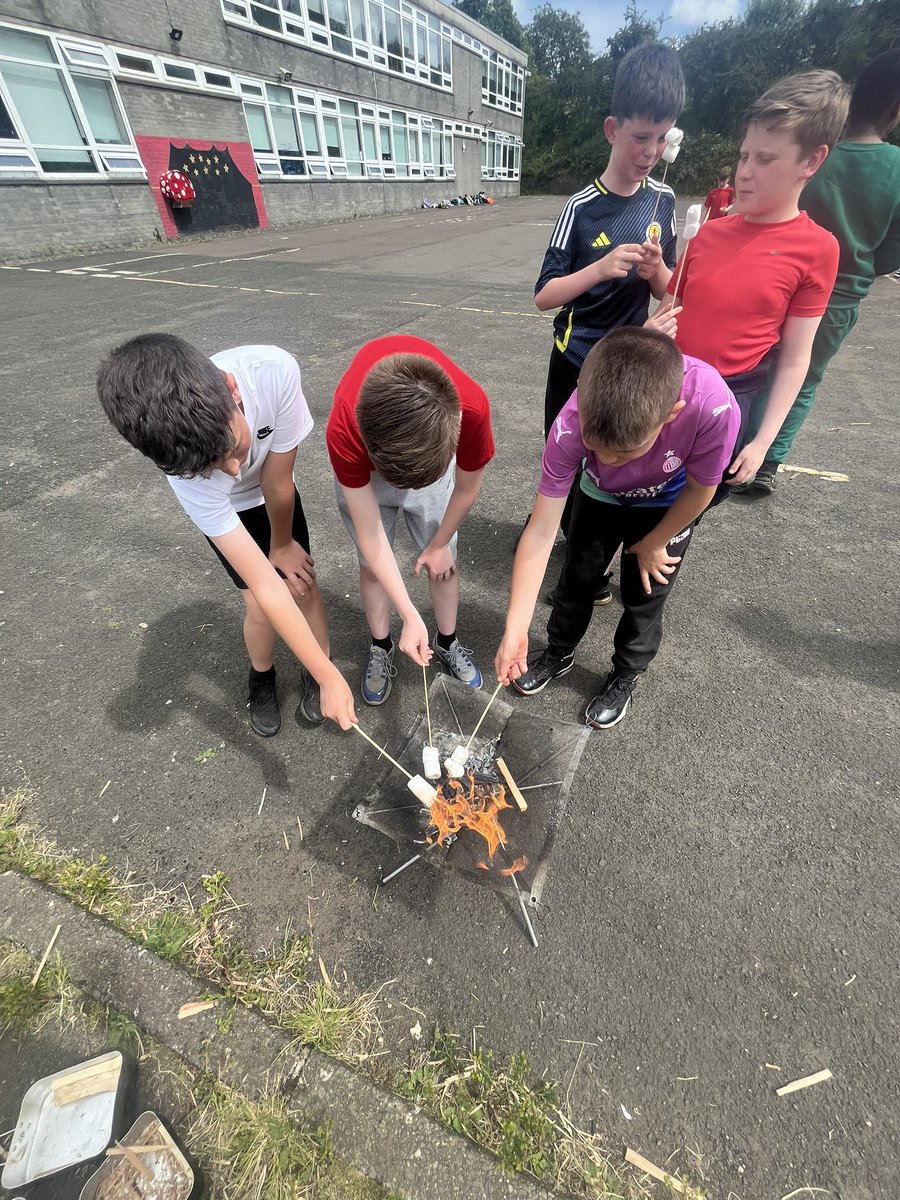 MissMilne4's tweet photo. An amazing fun day @stcharlespais Thank your Mrs Stewart for organising, Room 13 had a blast!! https://t.co/tdlGtowILU