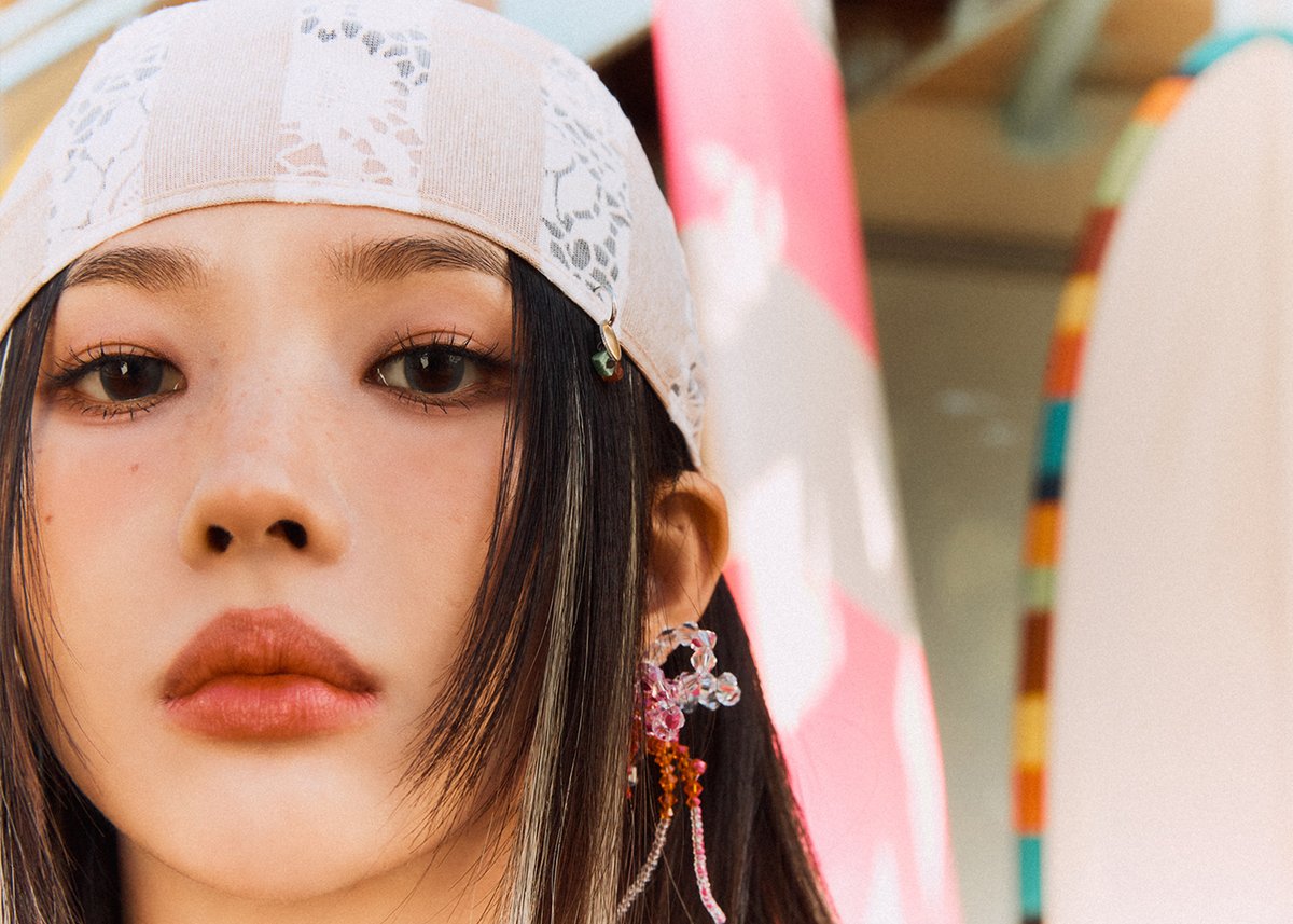 feliceunwoo's tweet photo. My prediction turned out to be wrong, the ombre hairstyle concept was used by Soyeon and Miyeon with a normal hairstyle, we'll wait for the 3rd concept tomorrow to see if their hairstyles will look different ๐๐๐๐ป
#GIDLE #I_SWAY #Wind #SheStars https://t.co/NNB3ZiIglf