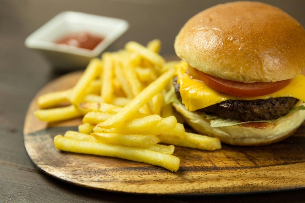 CEOLarryLight's tweet image. Fast food giants pushing value meals equate 'value' with 'low price'. But true value must include the entire brand experience.
This new article from @ArcatureBVM looks at how low prices can harm loyalty and perception.
bit.ly/4eyRSRD
#Brand #Value #CustomerExperience