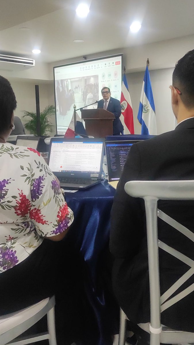 jmsanchez1977's tweet photo. ¡Potenciando el cambio en la facilitación del comercio! 🌱 La inclusión de género y juventud es fundamental en los planes nacionales de GT, SV y HN, especialmente en el comercio agrícola.
@USDAForeignAg @ProyectoATRACSI en alianza con
@ITCnews @IESC1964 #IIERCNFC https://t.co/fLRxYzRGu7
