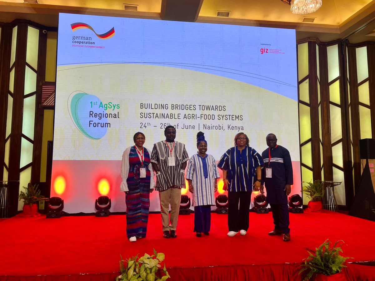 Strategies_'s tweet photo. Wrapped up a fantastic Day 1 at the #AgSysForum!  
Big thanks to our powerhouse facilitators @KahWalla, @Franck_Essi, @dodobaba8, @aurelie_majo &amp; Alice Malongte for steering the conversation on sustainable agri-food systems. Stay tuned for more insights tomorrow. 
#STRAtTheCenter https://t.co/Cgi6XeId08