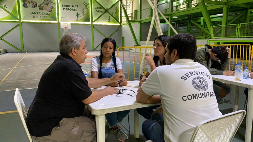 La Comisión de Participación Ciudadana del Concejo de Baruta, llevó a cabo una jornada en Santa Cruz del Este, en donde se ofreció asesoría jurídica y venta de lentes. 
La asesoría legal estuvo a cargo de los estudiantes de Derecho de la UCV, en servicio comunitario.