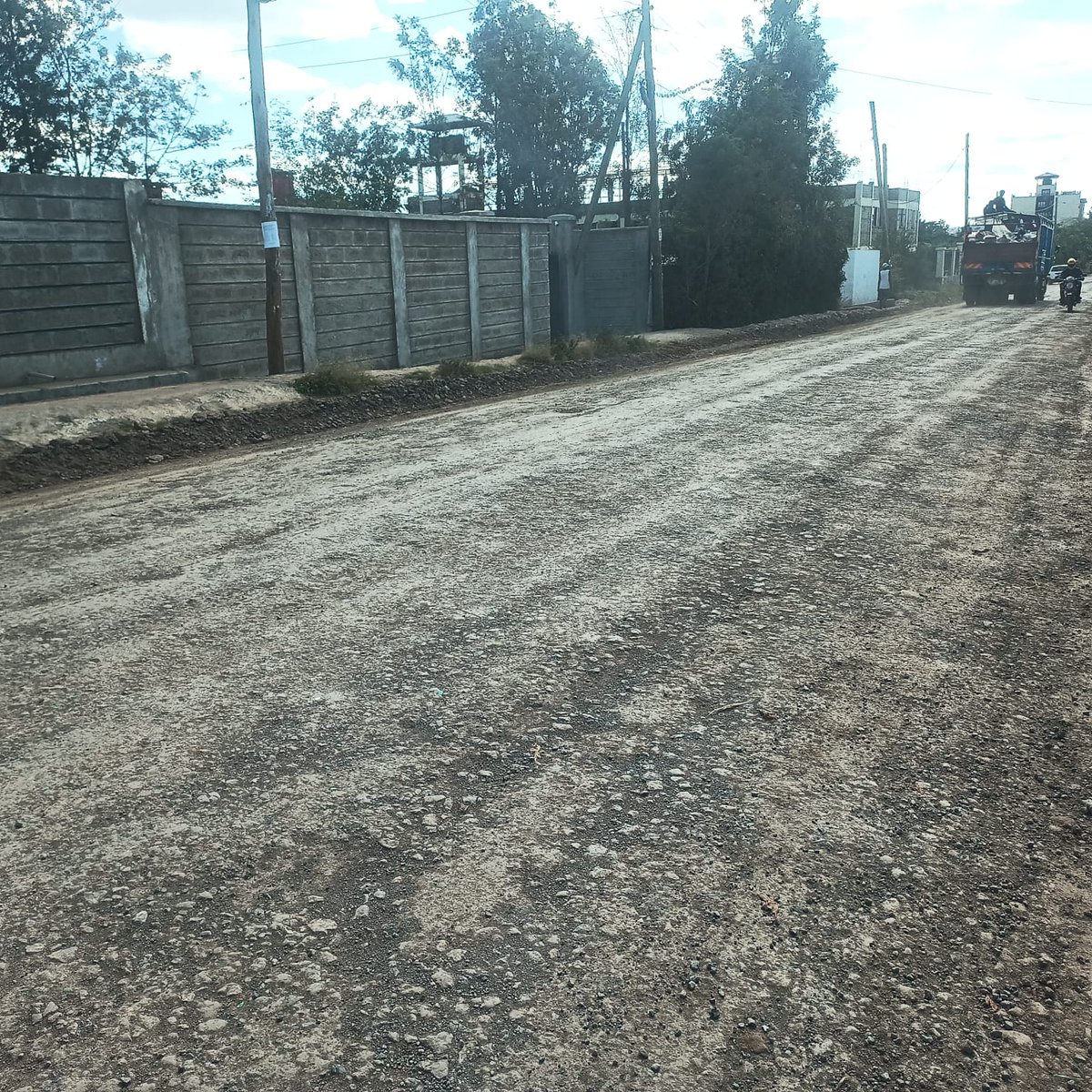 O.Rongai-Nazarene Uni-Tuala-Kitengela Road tweet media