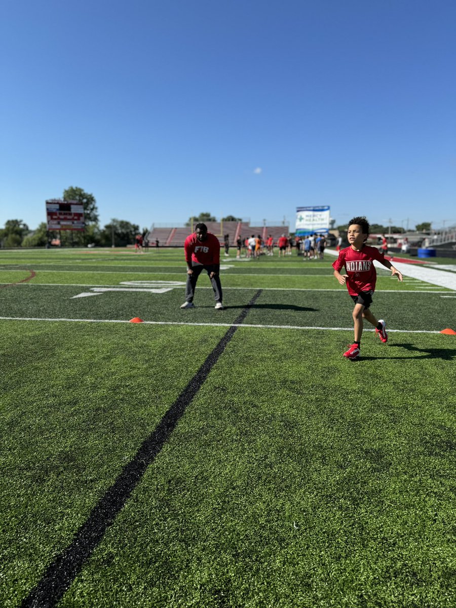 coachjkrause's tweet photo. What a fantastic day for Fairfield Football Camp! Day 1 is in the books. 
#FTB https://t.co/ArWABmOaaY