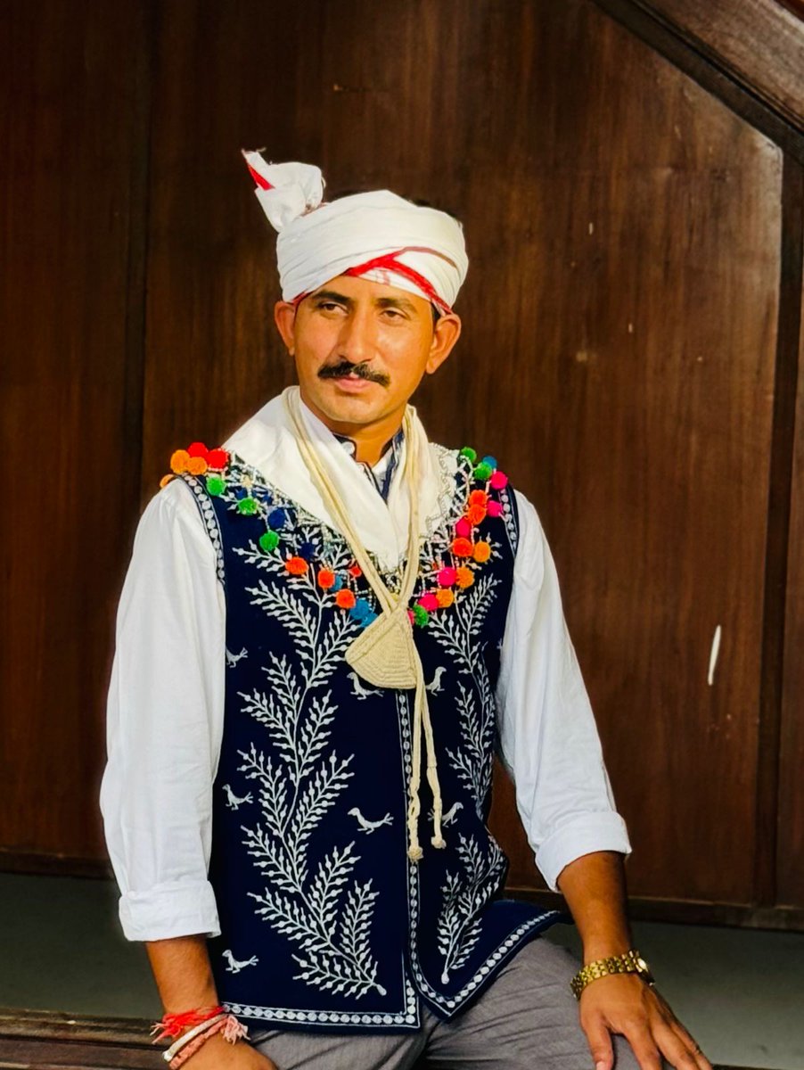 आदिवासी  पहचान और राजस्थान की शान ऊँट पर बैठकर कल सुबह 10.30 बजे संसद पहुँचूँगा और दोपहर 1-2 बजे के मध्य 18वी लोकसभा के सदस्य के रूप में शपथ ग्रहण  करेंगे 

जोहार उलगुलान!