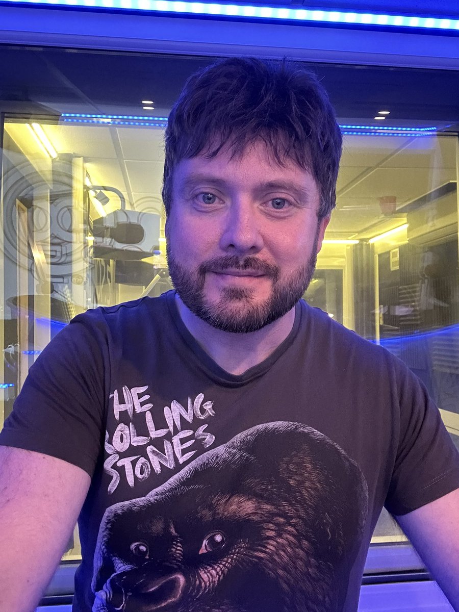 On Air tonight <a href="/thehitmix/">The Hitmix 107.5 FM</a> and I’ll be joined from 7pm with <a href="/PrettyShivers/">Pretty Shivers</a>