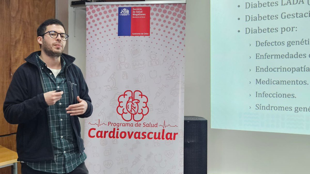 SaludMagallanes's tweet photo. 🔴 A fin de mejorar calidad de atención de pacientes con diabetes mellitus tipo 2 #APS, referentes #ProgramaCardiovascular y #Promoción organizaron Jornada de Actualización Conocimientos y Prácticas con enfoque en gestión cardiovascular y nutrición @JorgeFlies @DPRMagallanes https://t.co/A42YA2ptMl